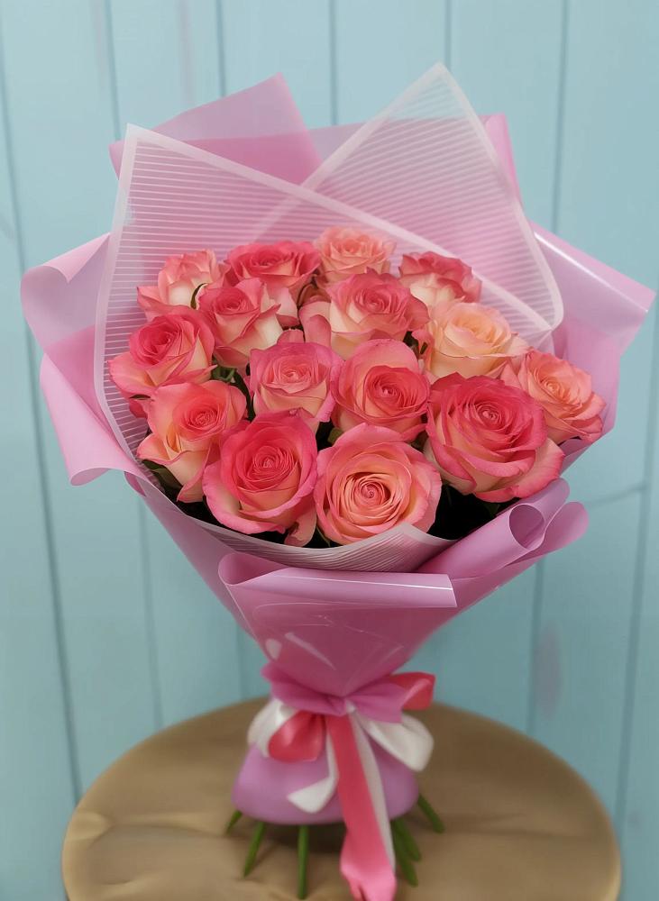 Букет 15 Розовых роз Равель в Бурее