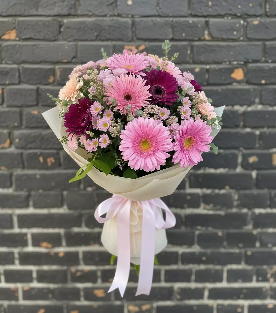 Букет цветов из: Герберы и Хризантемы в Бурее