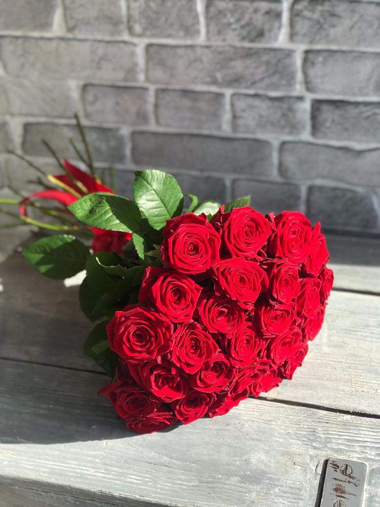 Букет Красные розы Фридом в Бурее