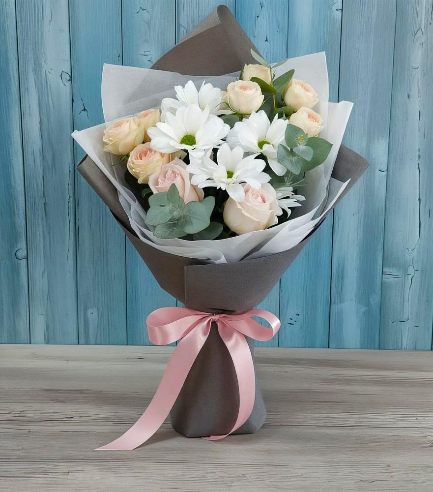 Букет цветов из: Хризантемы и Розы в Бурее