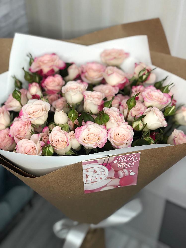 Букет цветов из: Розы в Бурее