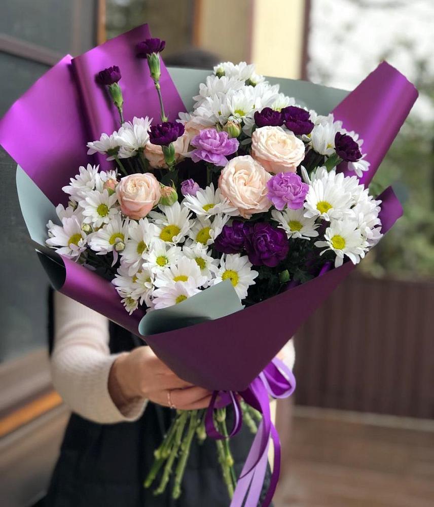 Букет цветов из: Хризантемы, Гвоздики и Розы в Бурее