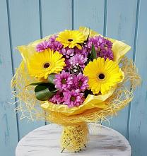 Букет цветов из:  Хризантемы и Герберы в Бурее