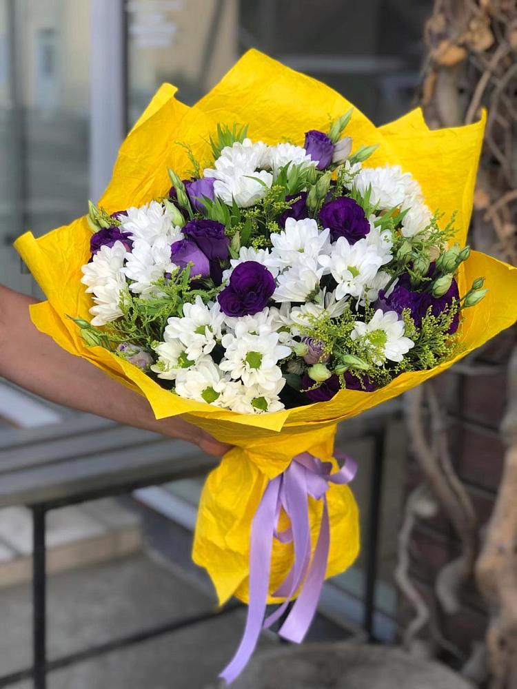 Букет цветов из: Ирисы, Хризантемы и Ромашки в Бурее