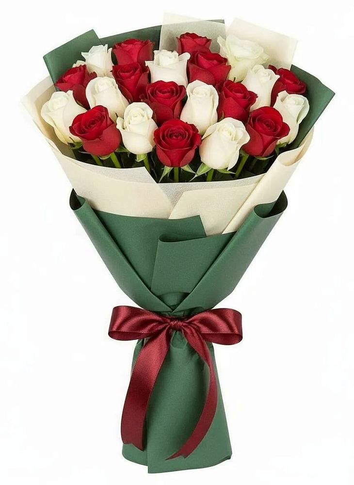 Букет Микс из красных и белых роз в Бурее