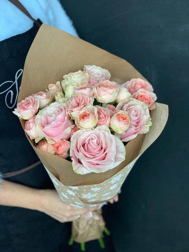 Букет цветов из: Хризантемы и Розы в Бурее