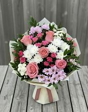 Букет цветов из:  Альстромерии, Гвоздики, Розы и Хризантемы в Бурее