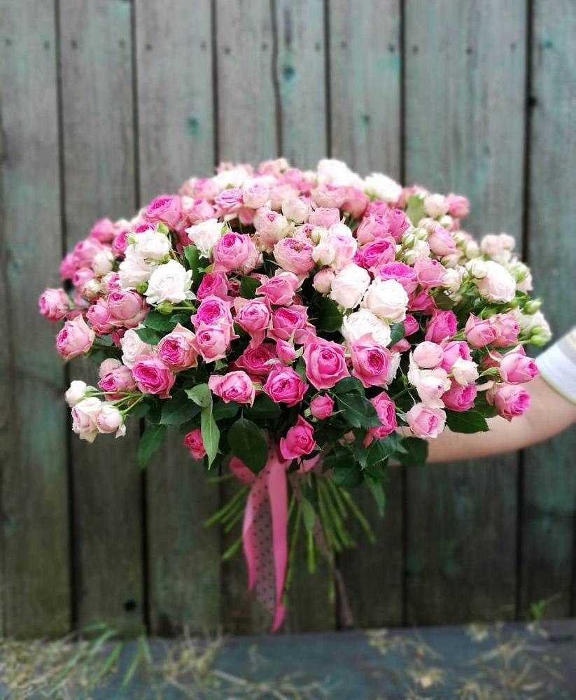 Букет Розовые кустовые розы Натали и Лав Лидия в Бурее