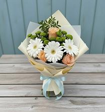 Букет цветов из:  Герберы, Розы и Хризантемы в Бурее