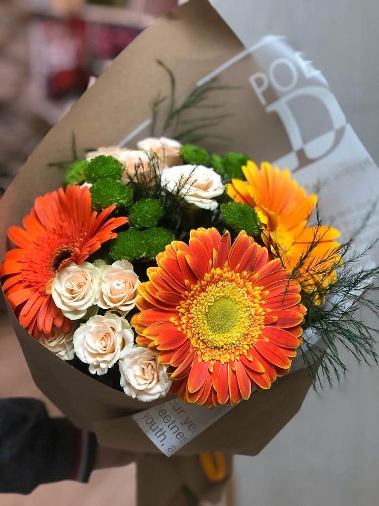 Букет цветов из: Герберы, Хризантемы и Розы в Бурее