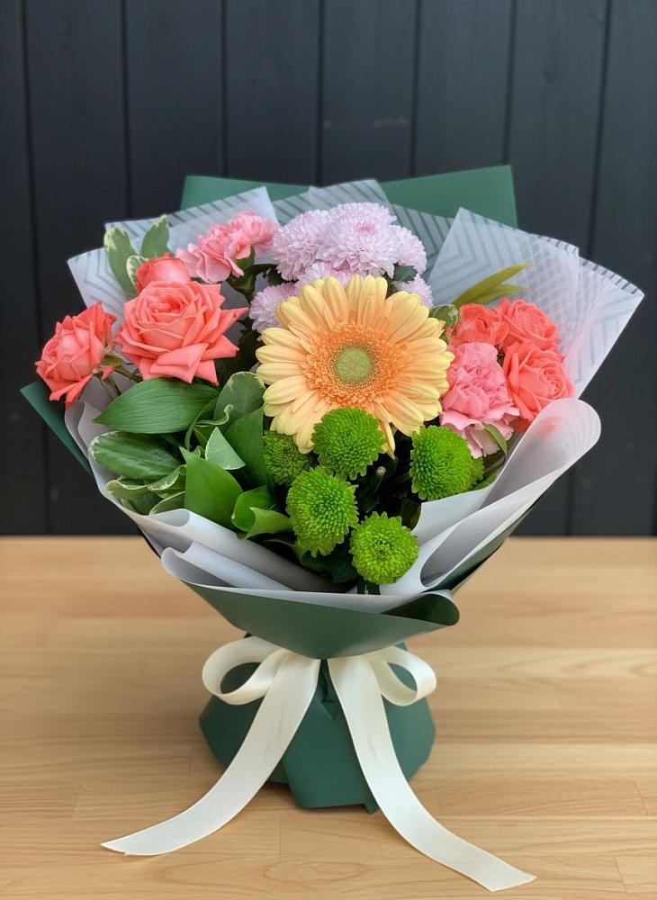 Букет цветов из: Гвоздики, Розы, Герберы и Хризантемы в Бурее